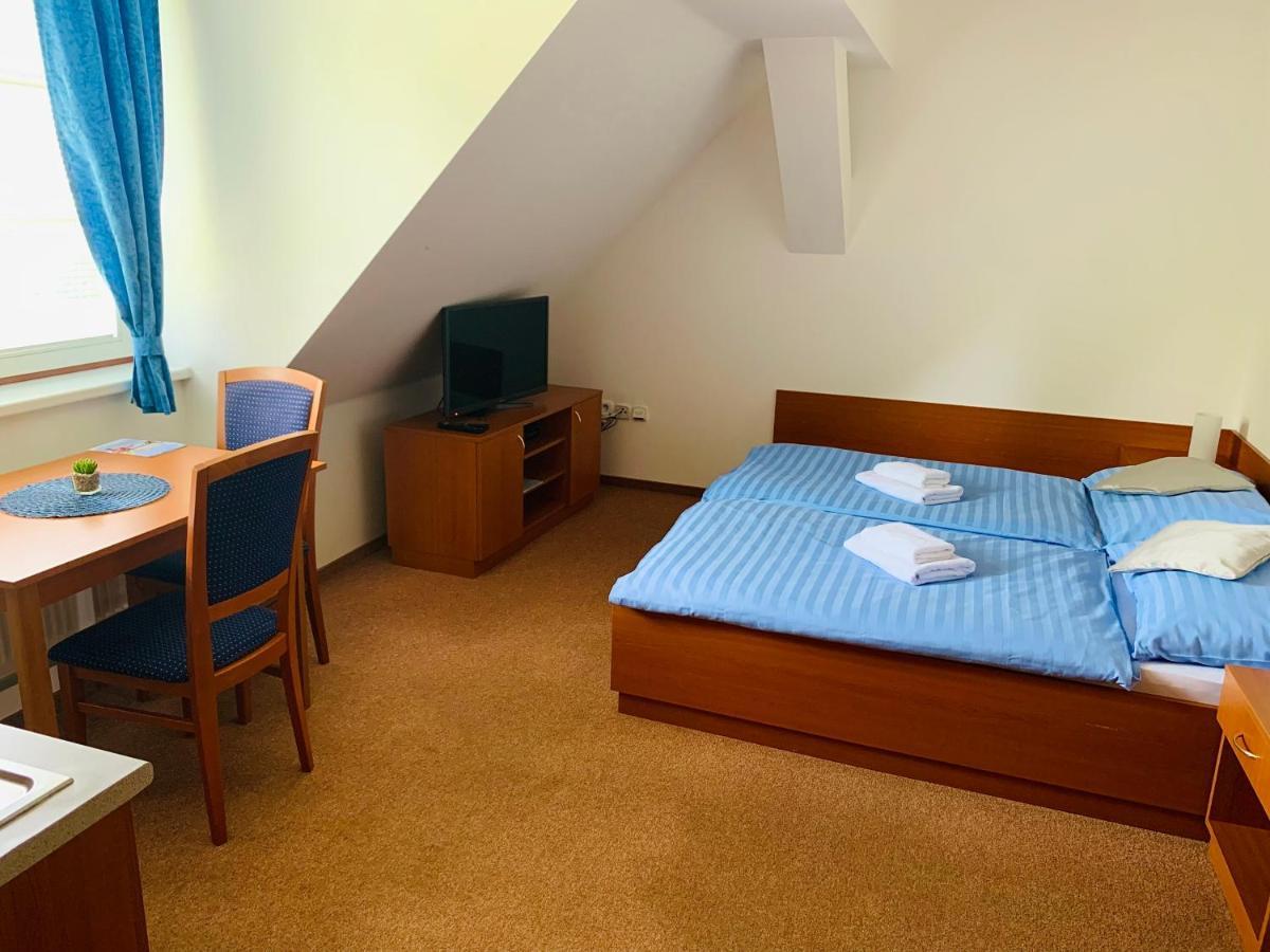 Penzion G Šumperk Buitenkant foto